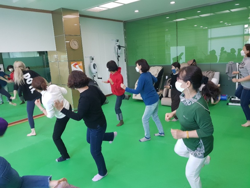 3.트로트댄스 프로그램.jpg